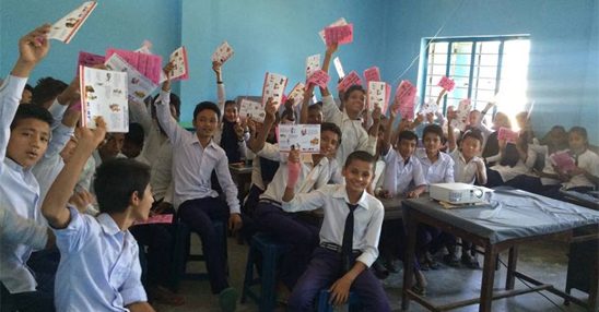 During the classroom sessions the pupils are given information sheets about bite avoidance that they can take home. Here the children show their appreciation of Anjani's entertaining lesson