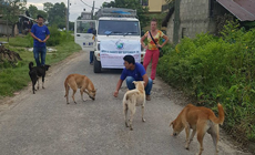 Martina Manders and the HART team in Sauraha